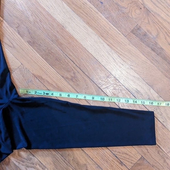 Ivanka Trump Large Deep Blue Long Sleeve Wrap Front Blouse‎ w/ Gold Accent - Picture 8 of 9